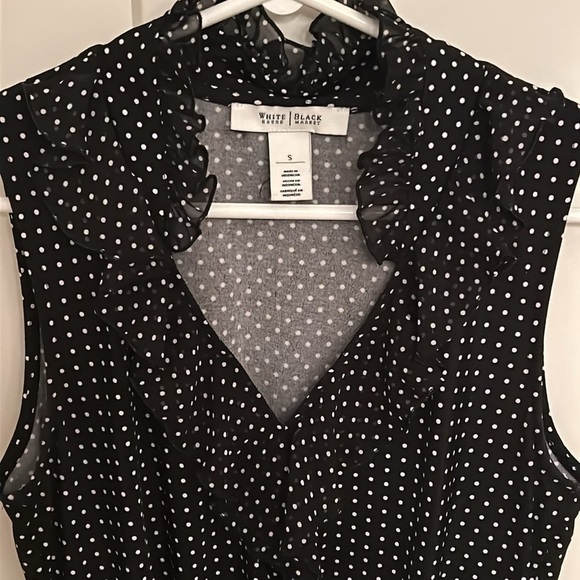 White House Black Market ruffle front V-neck black-& white polkadot top, size S - Picture 1 of 6
